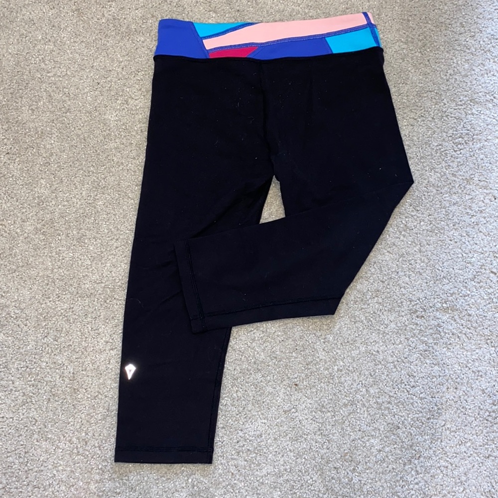 Ivivva Black Cropped Leggings (Lululemon Girls)